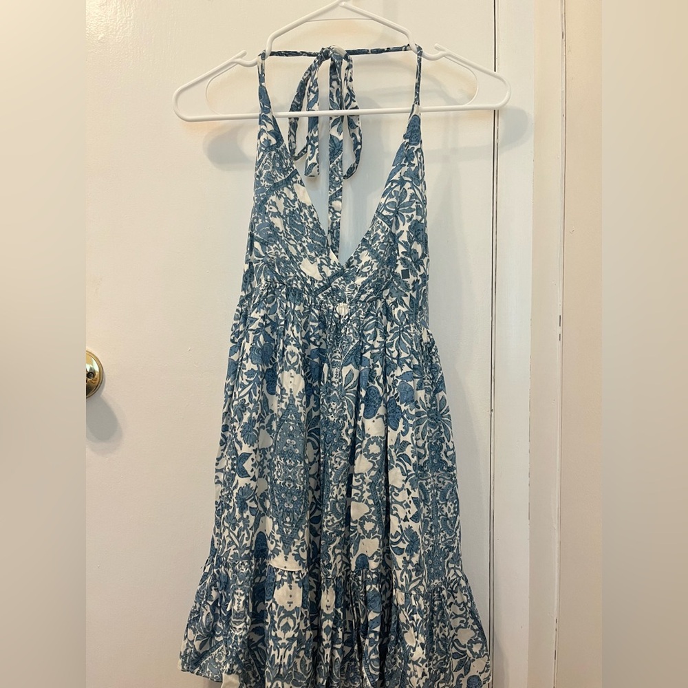 south moon under blue and white mini dress, size small